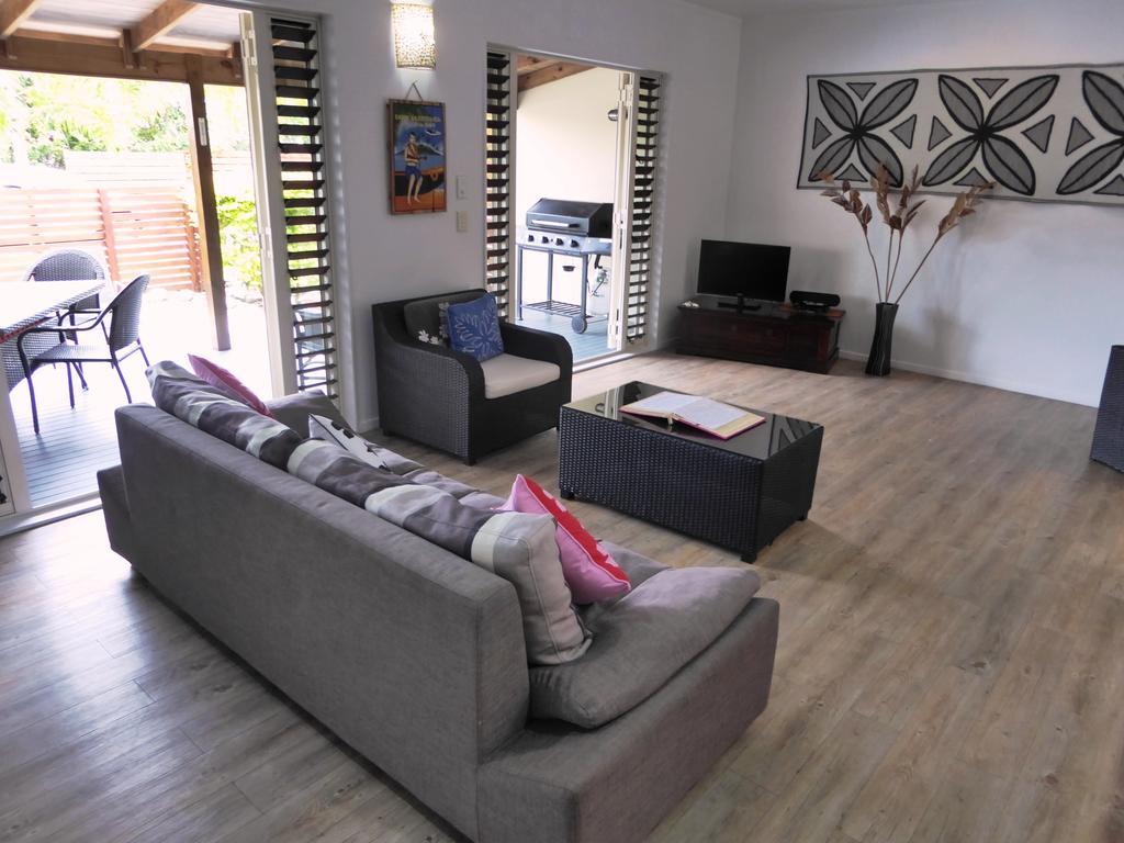 Muri Beachside Villa With Pool Раратонга Экстерьер фото